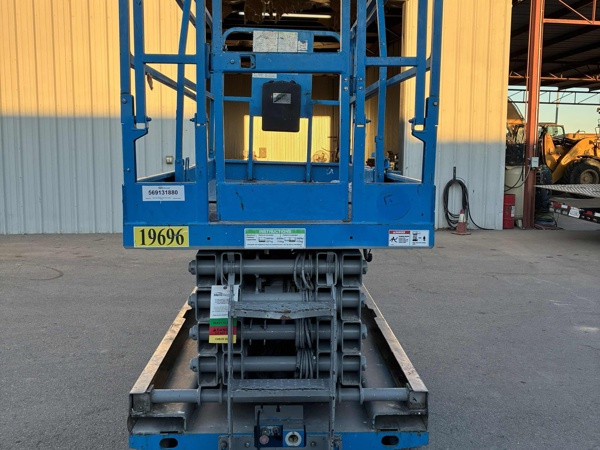 2015 Genie GS-3246-6