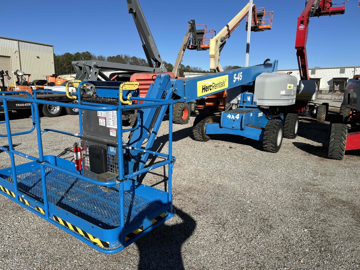 2018 Genie S-45
