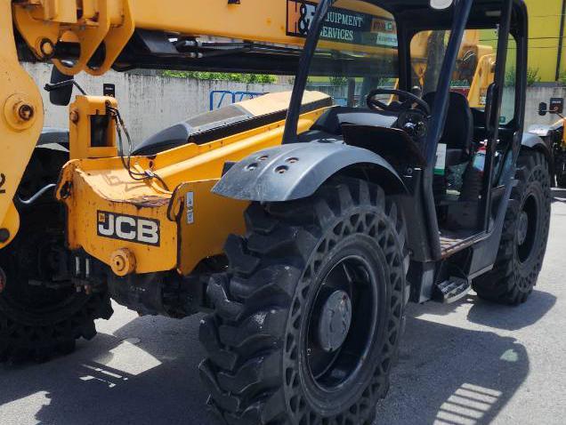 2021 JCB 509-42