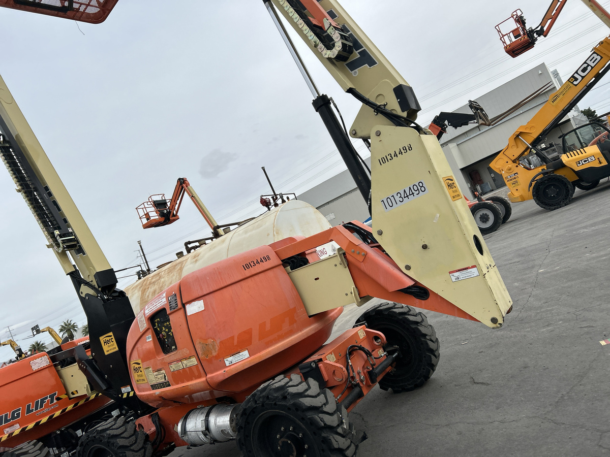 2014 JLG 600AJ-6