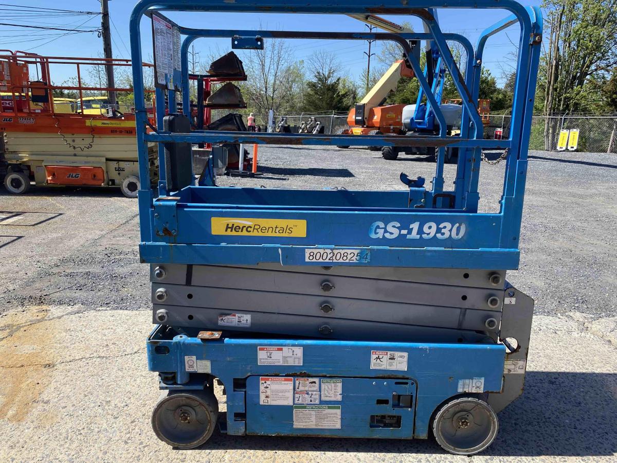 2018 Genie GS-1930