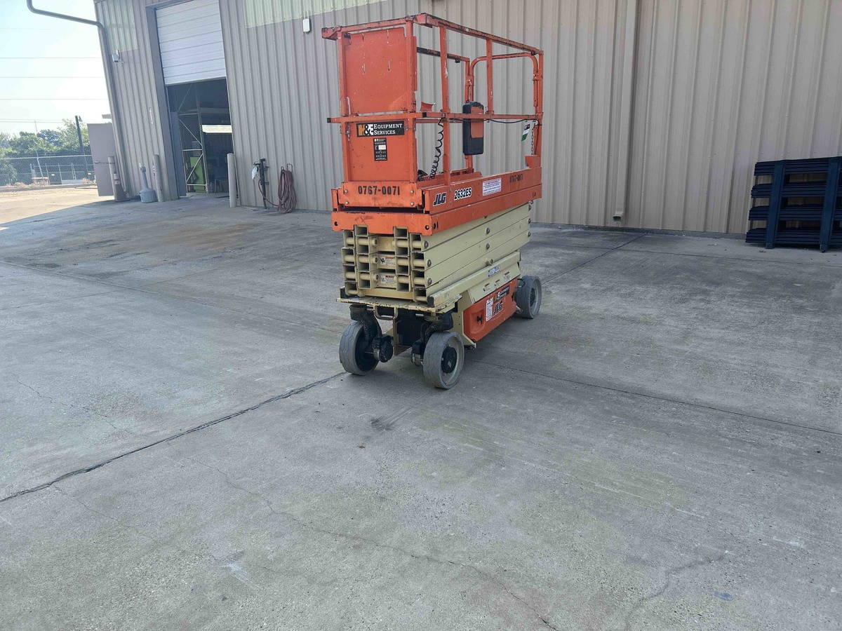 2018 JLG 2632ES-3