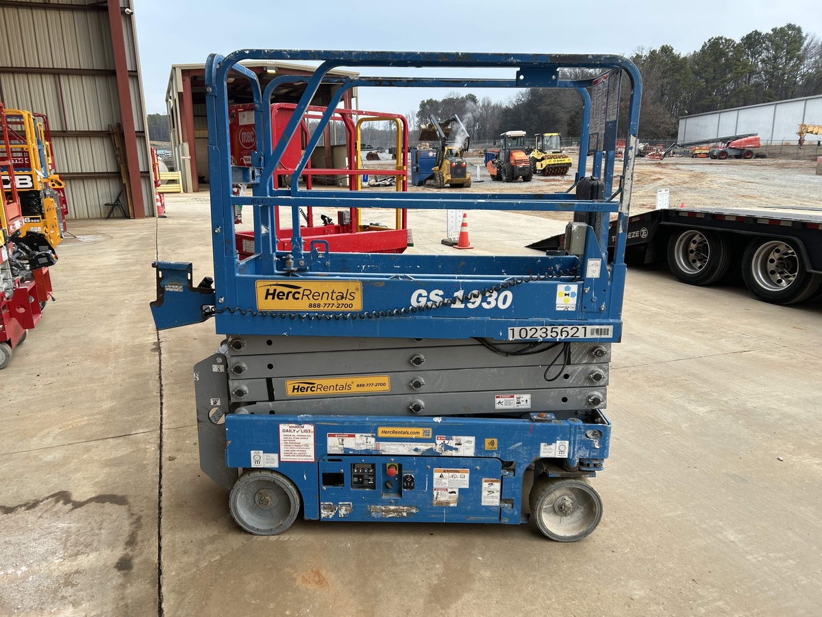 2018 Genie GS-1930