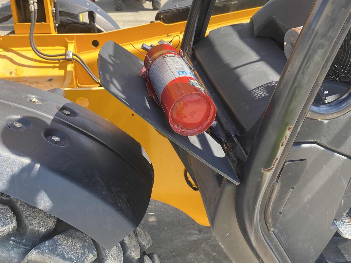 2021 JCB 507-42-10