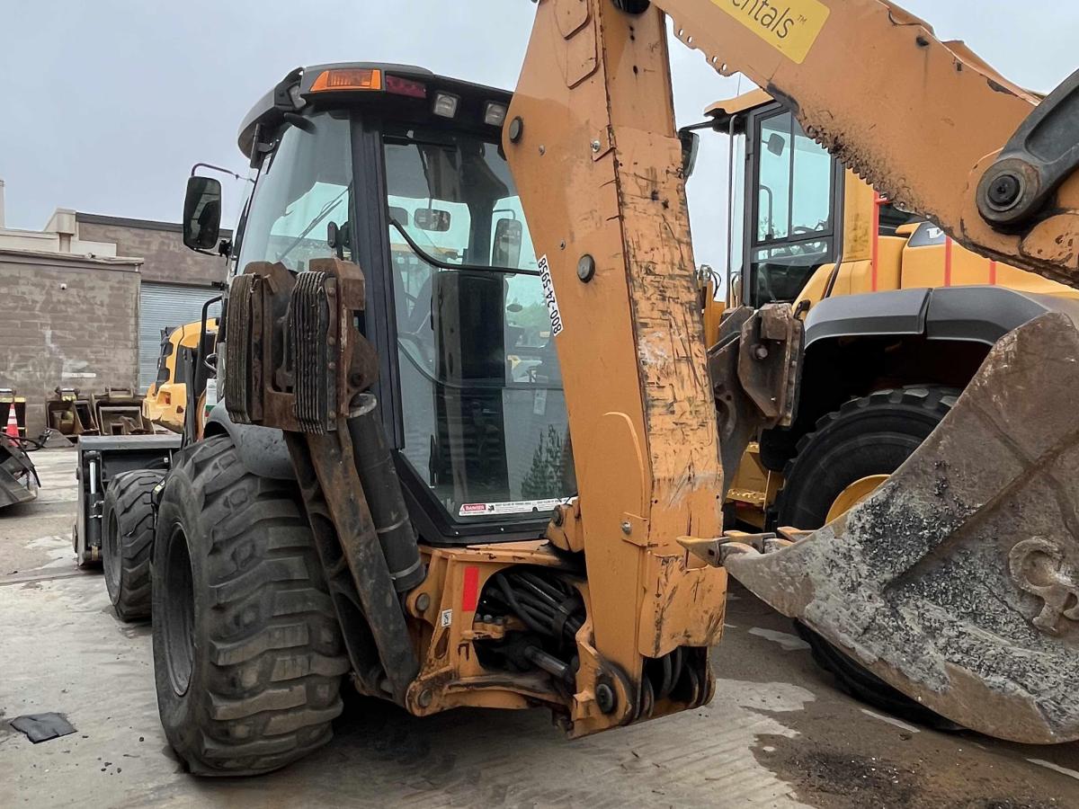 2019 Case 590SN