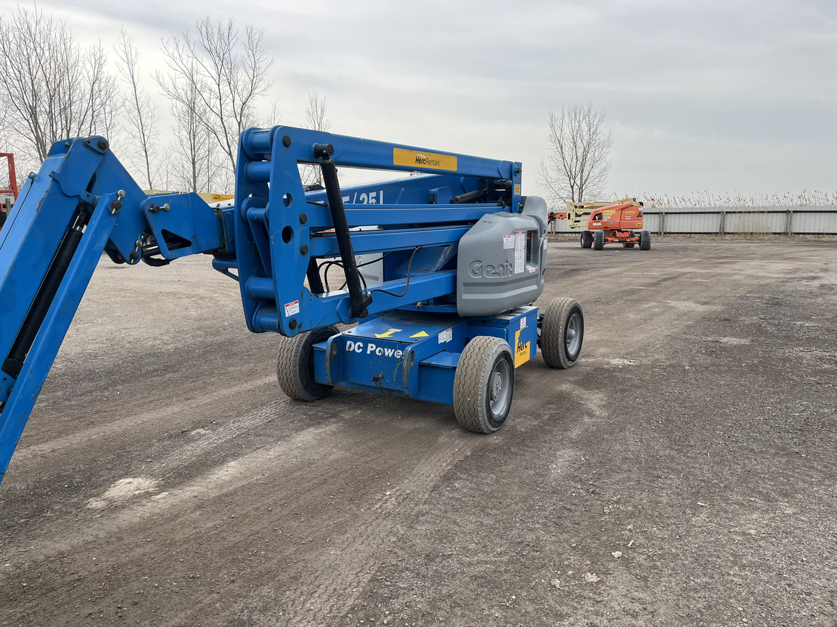 2014 Genie Z-45/25-4