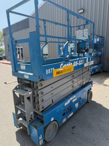 2017 Genie GS-3232