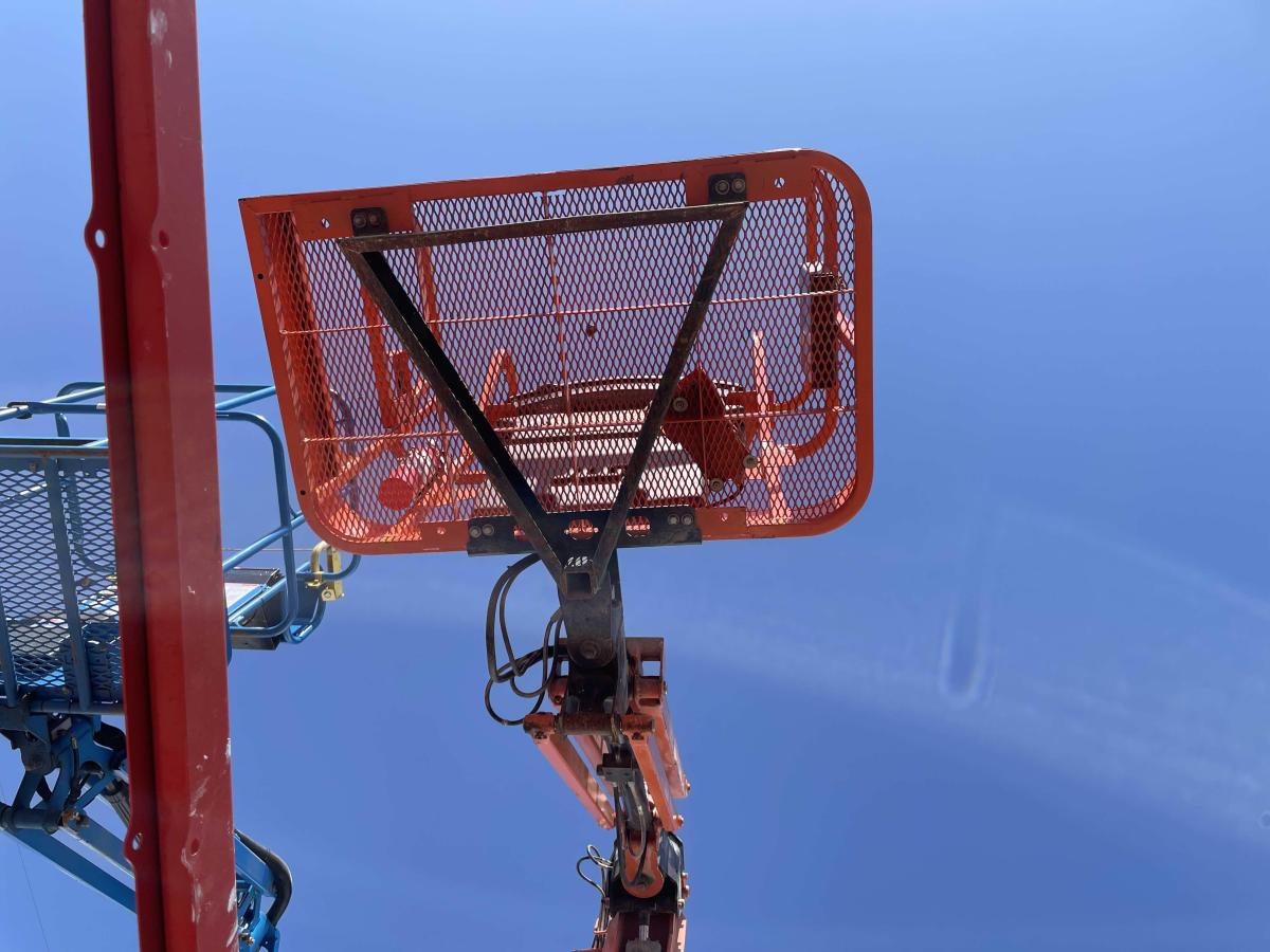 2007 JLG E400AJPN