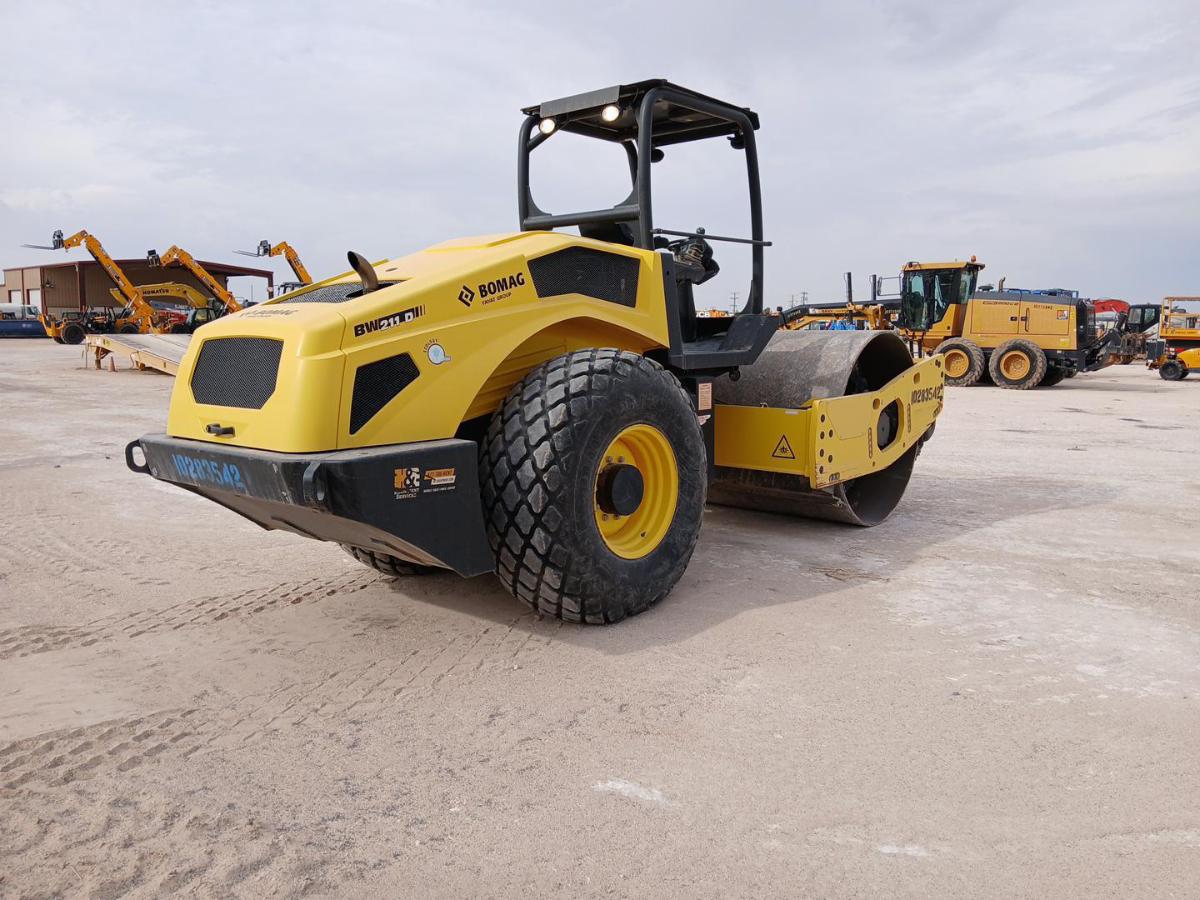 2019 BOMAG BW211D-5-8