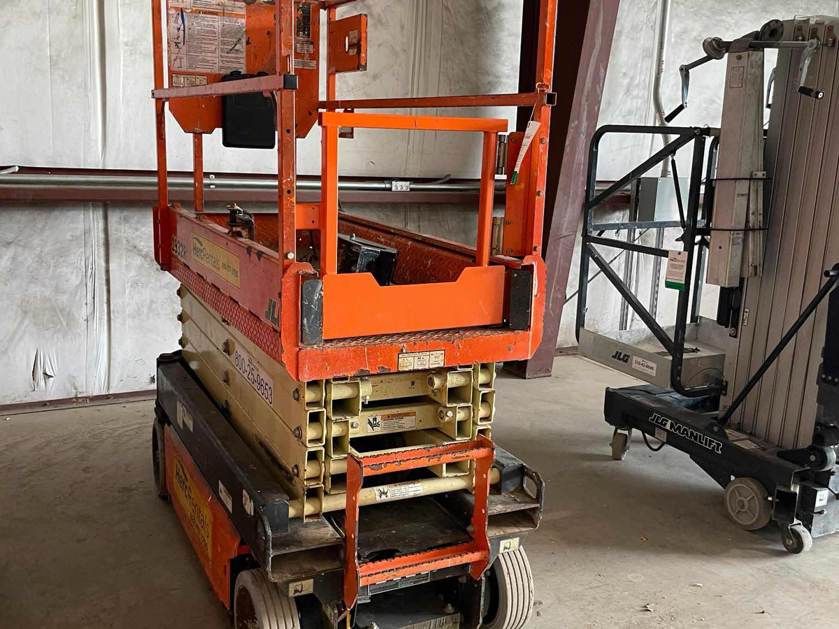 2019 JLG 1932R-3