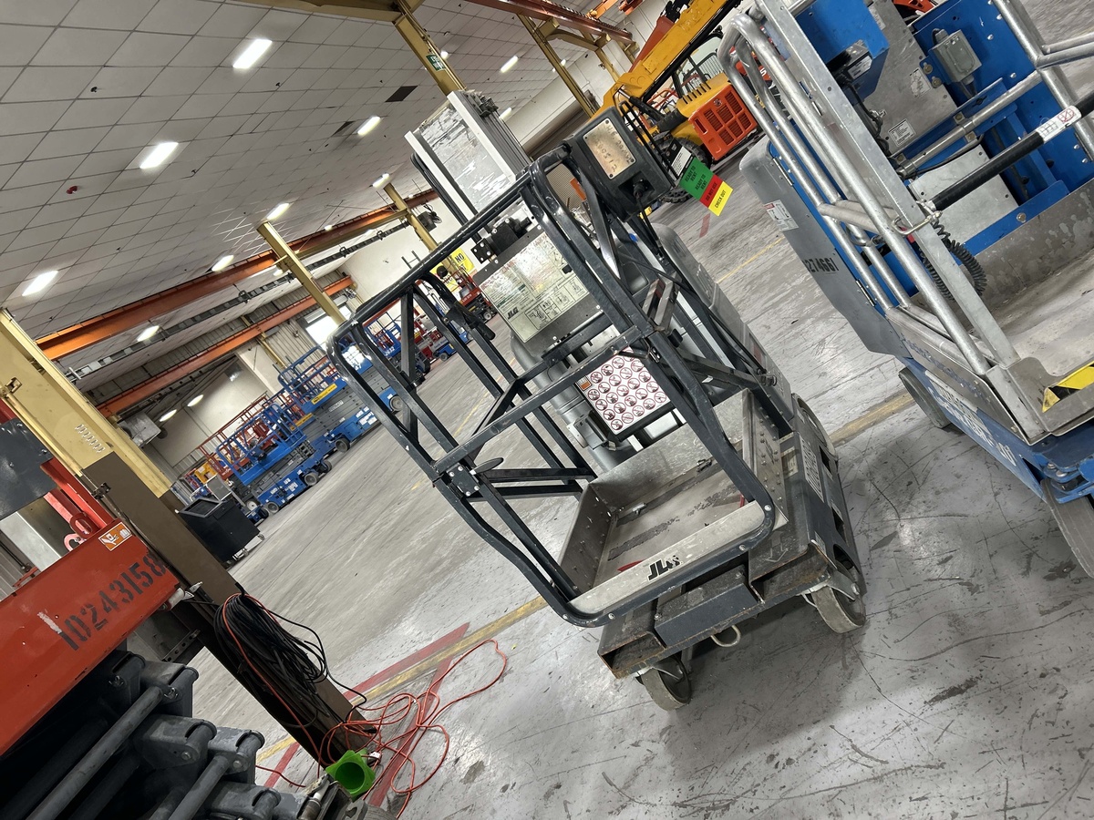 2018 JLG 20MVL-3