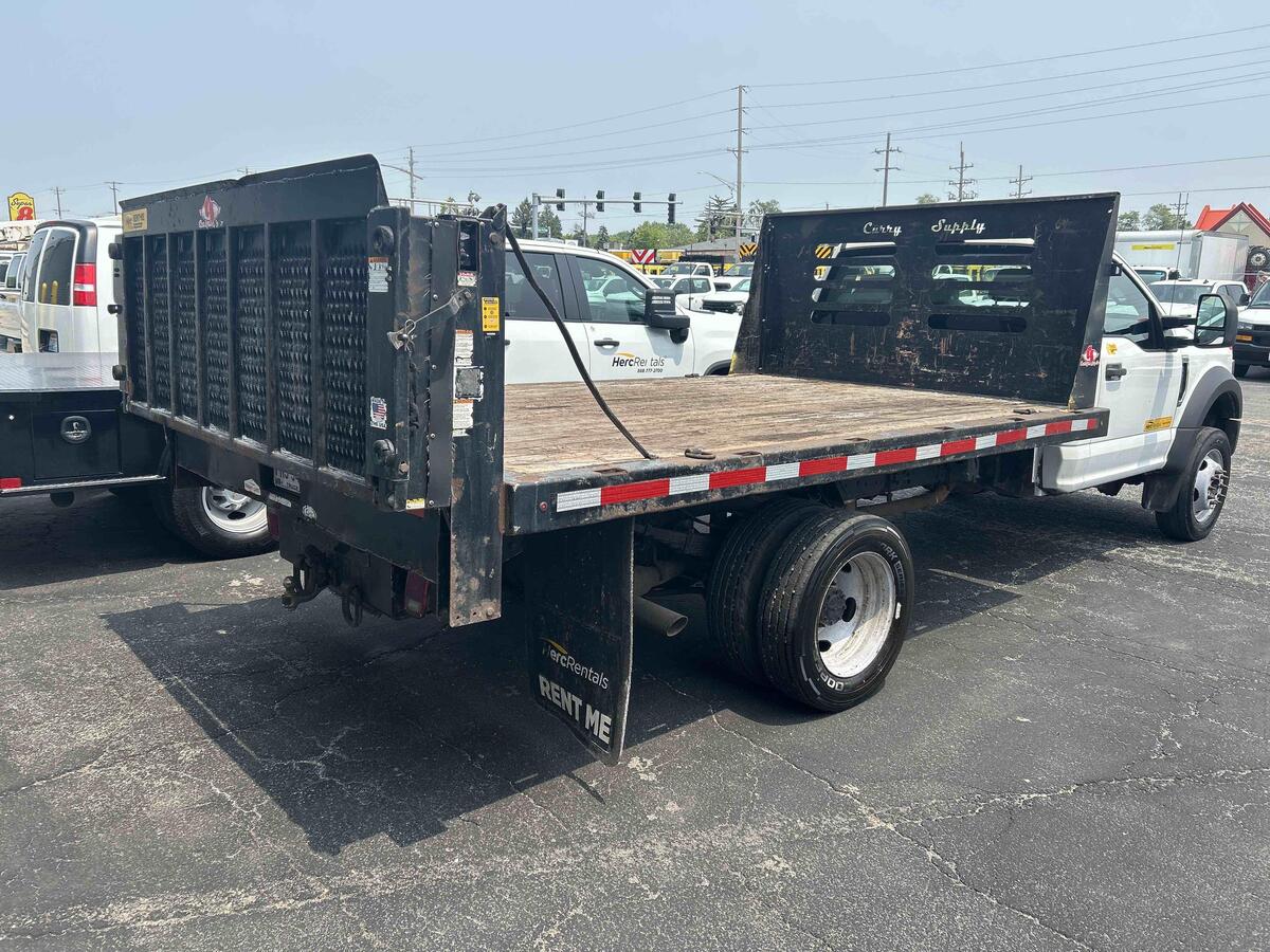 2021 Ford F550-3