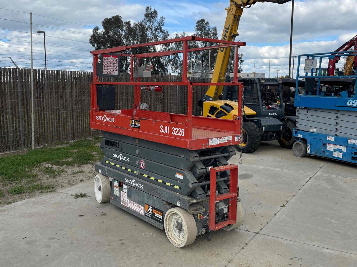 2016 Skyjack SJ3226