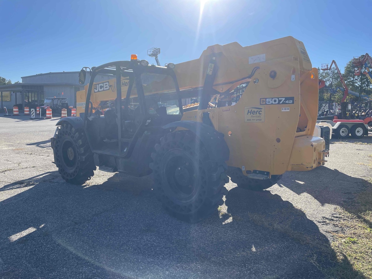 2022 JCB 507-42-3