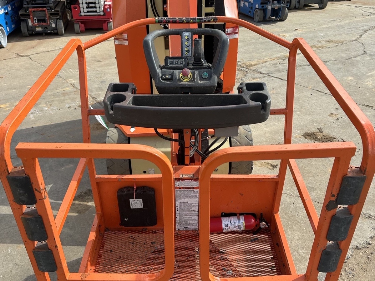 2017 JLG Toucan 32E-3