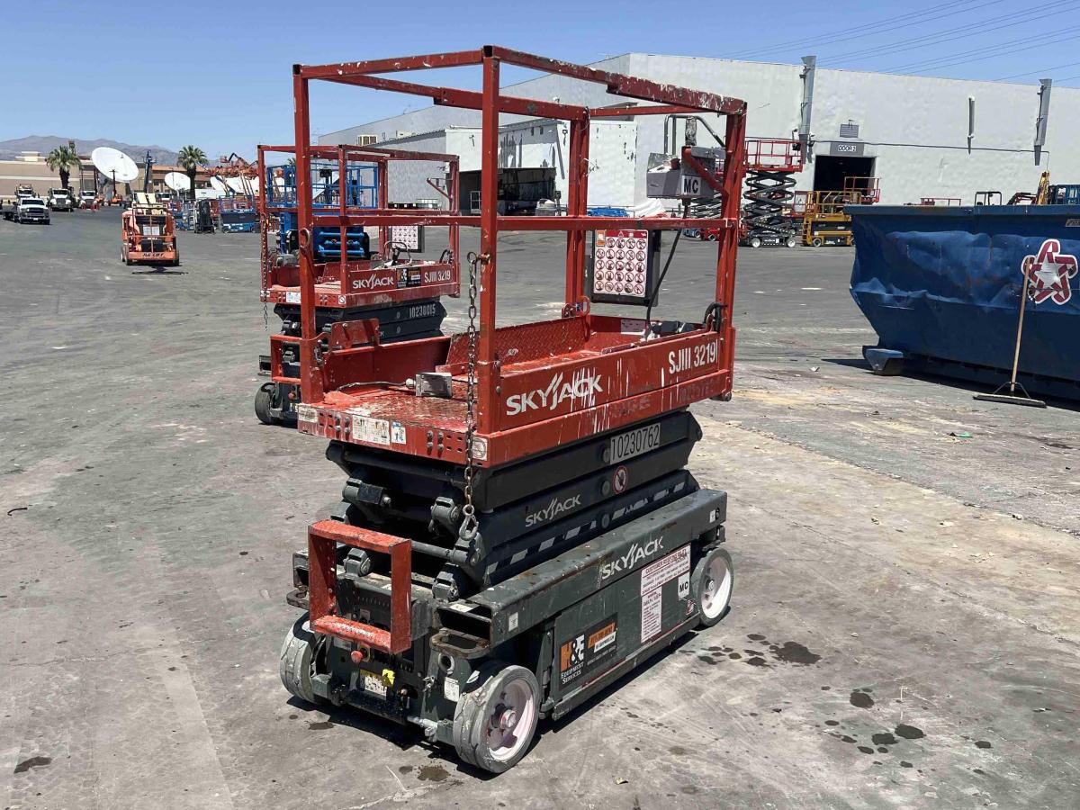 2017 Skyjack SJ3219
