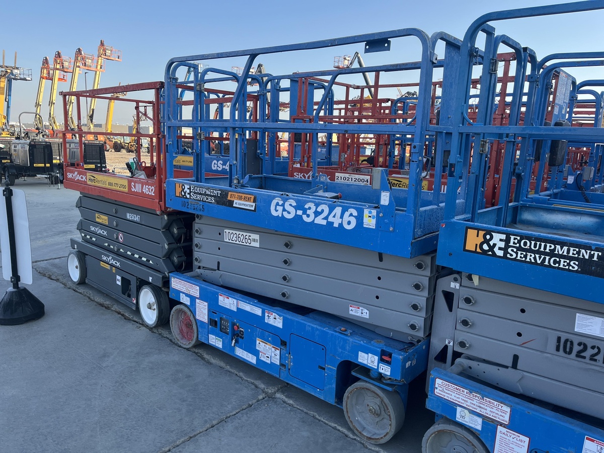 2018 Genie GS-3246