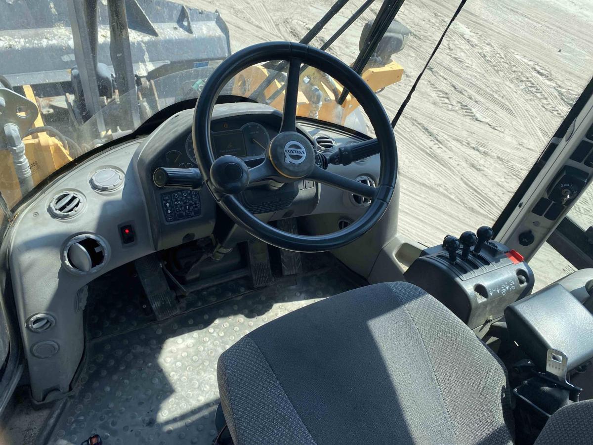 2018 Volvo L90H-10
