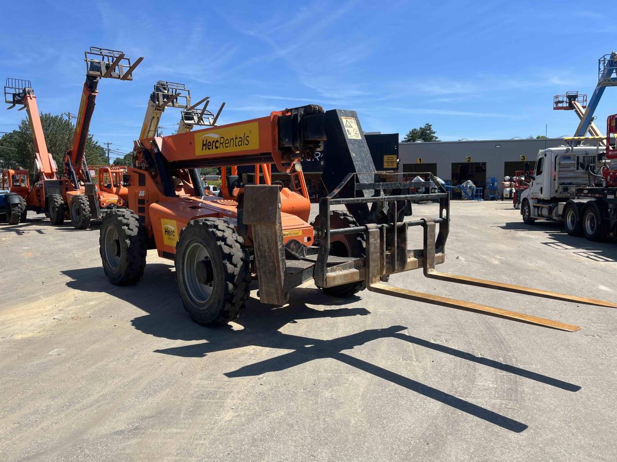 2020 SkyTrak 10042