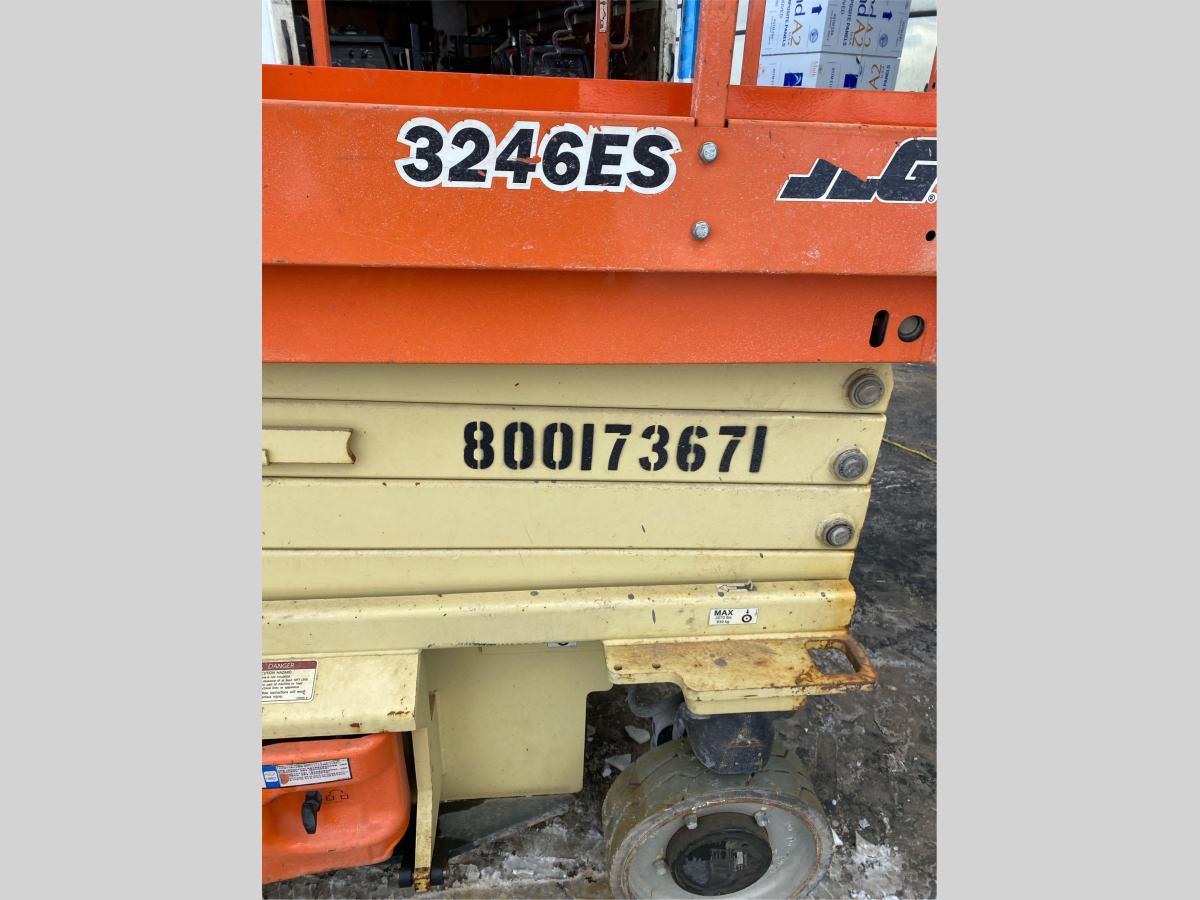 2017 JLG 3246ES-5