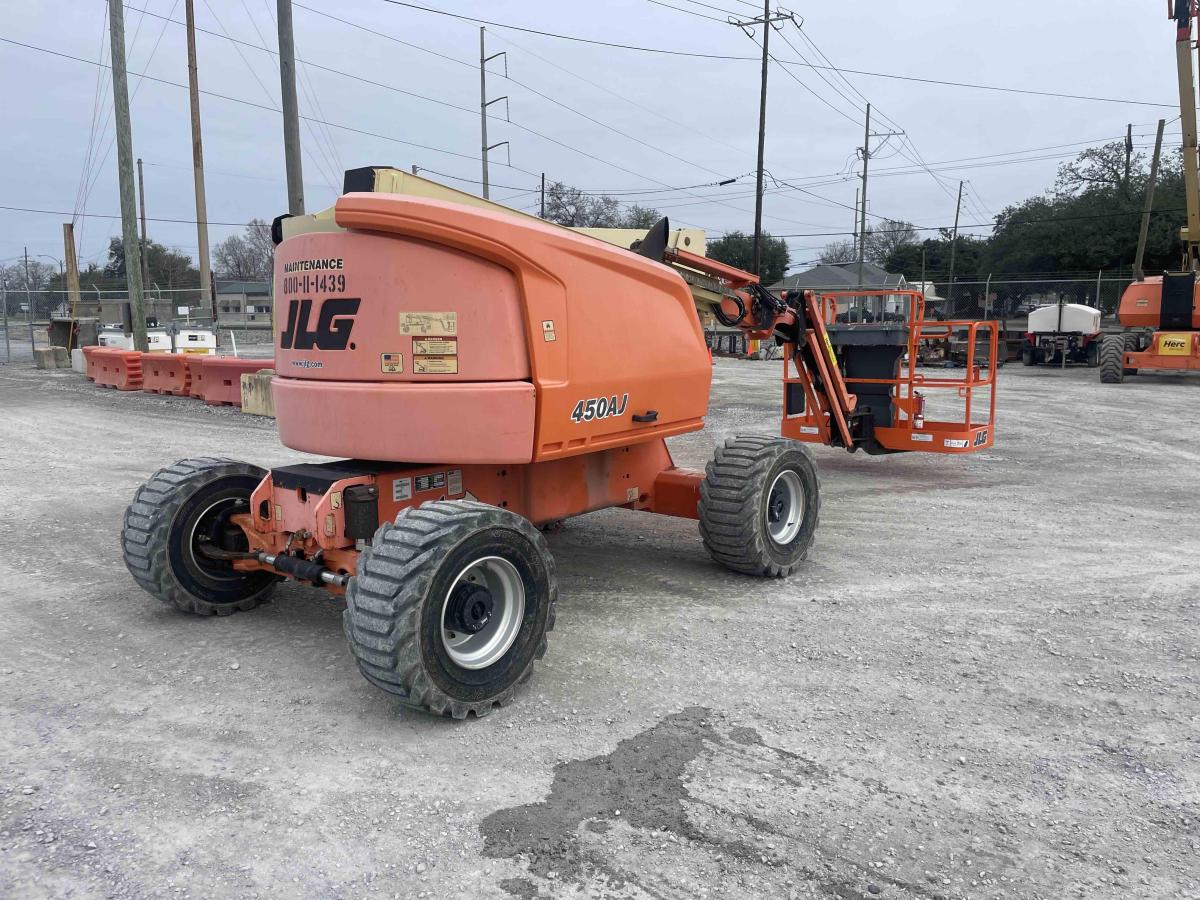 2016 JLG 450AJ