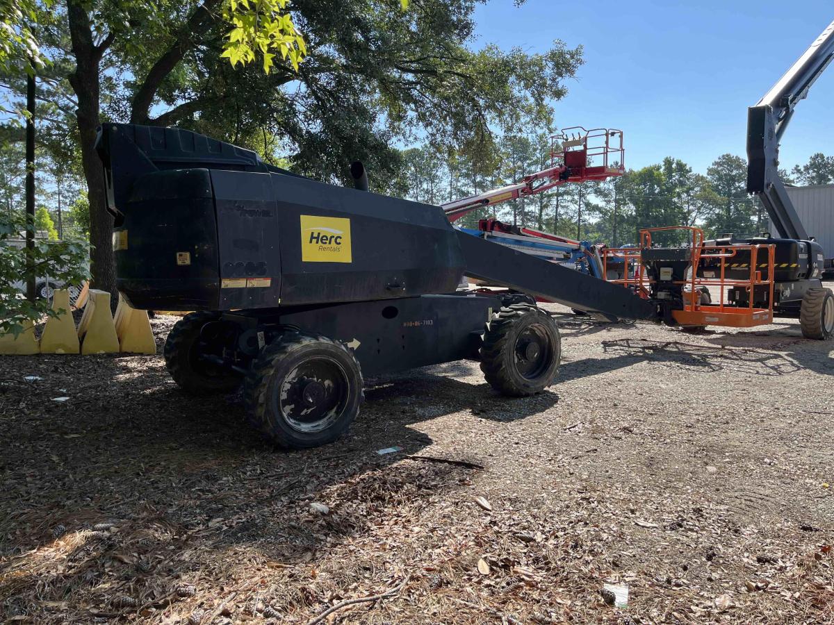 2015 JLG 600S