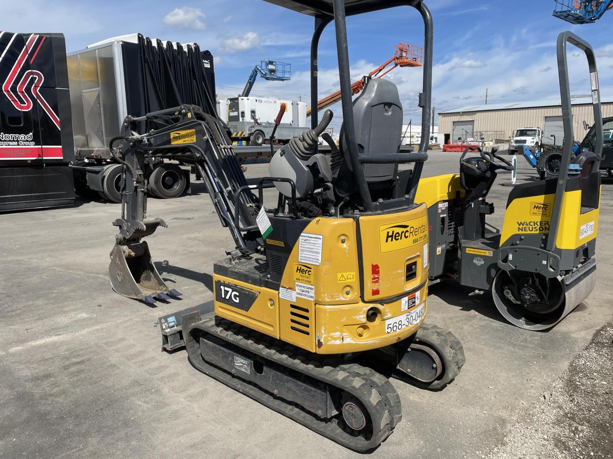 2022 John Deere 17G-2