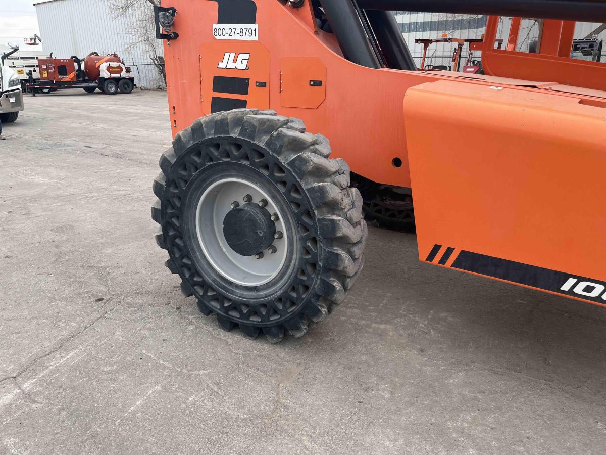 2020 SkyTrak 10042
