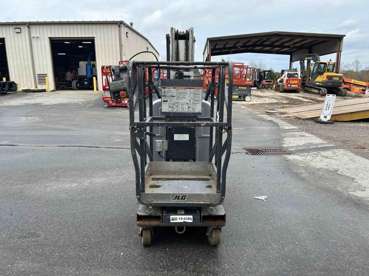 2018 JLG 20MVL