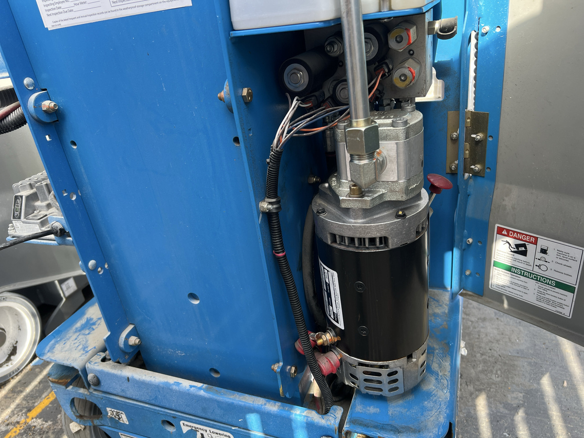 2019 Genie GR-12-12