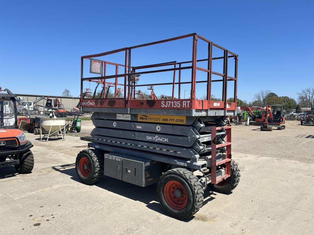 2014 Skyjack SJ-7135RT