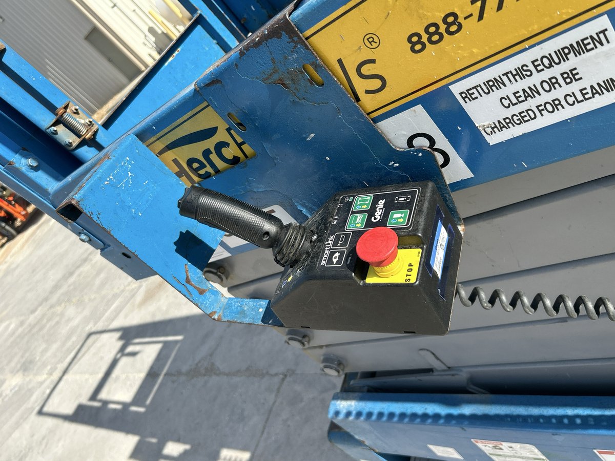 2017 Genie GS-3232-7