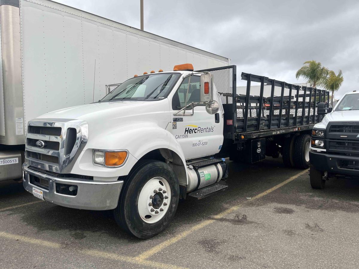 2013 Ford F750