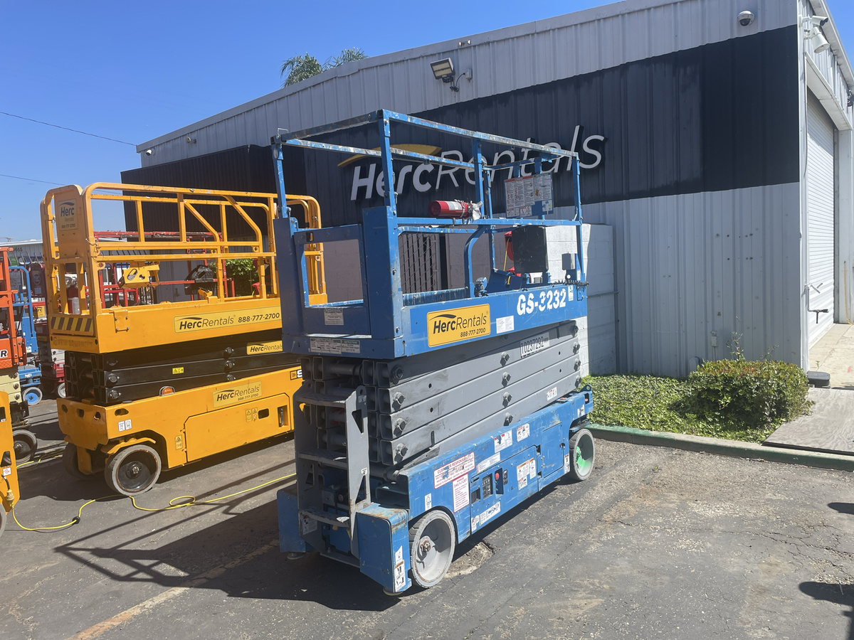 2018 Genie GS-3232-2