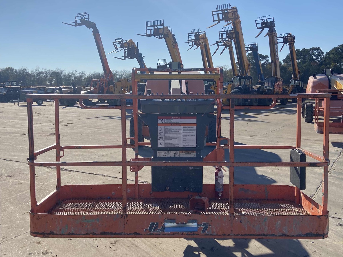 2018 JLG 460SJ
