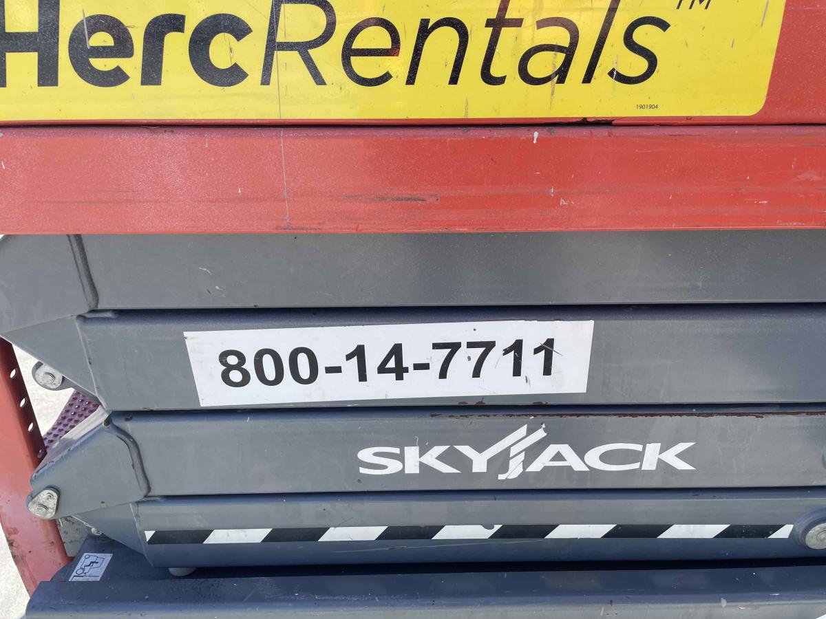 2017 Skyjack SJ3226