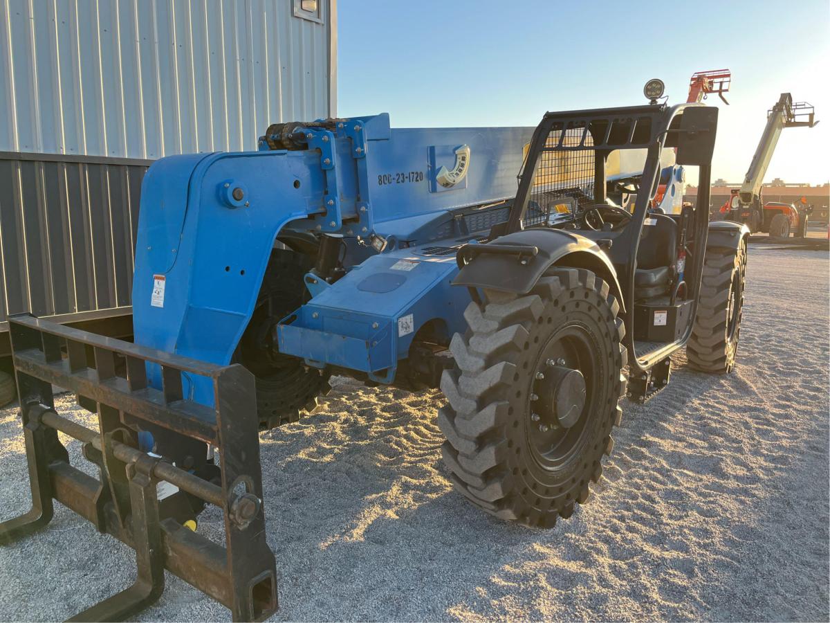 2018 Genie GTH 844