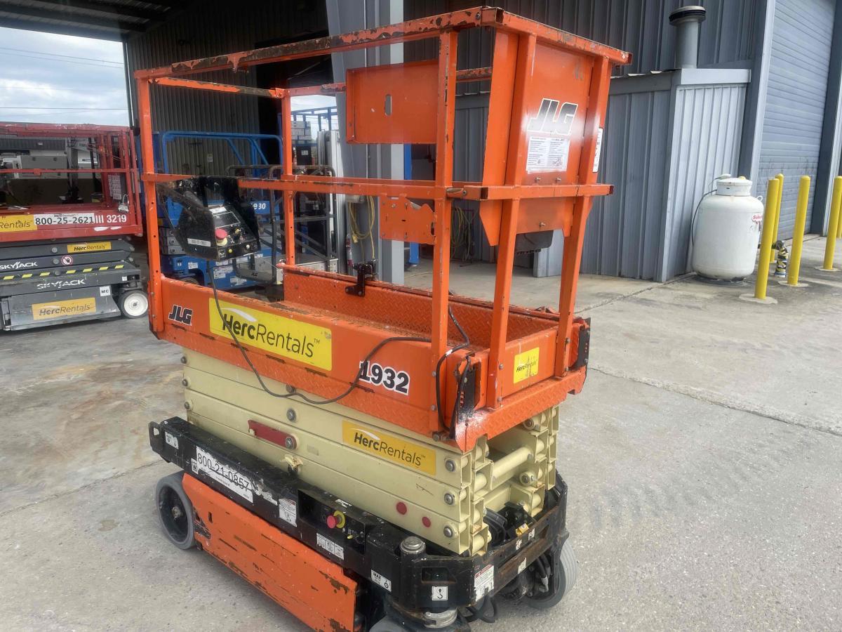 2018 JLG 1932R