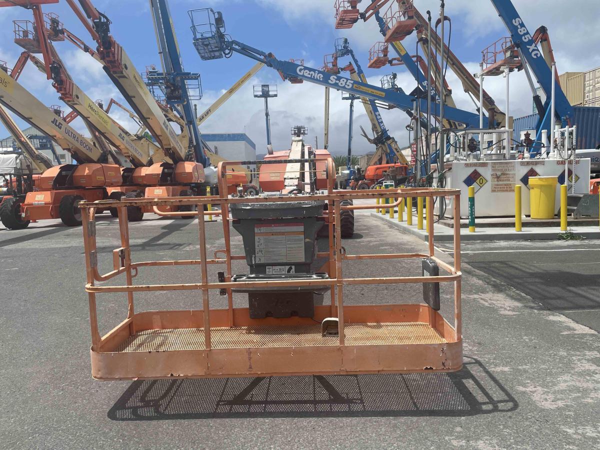 2015 JLG 660SJ-2