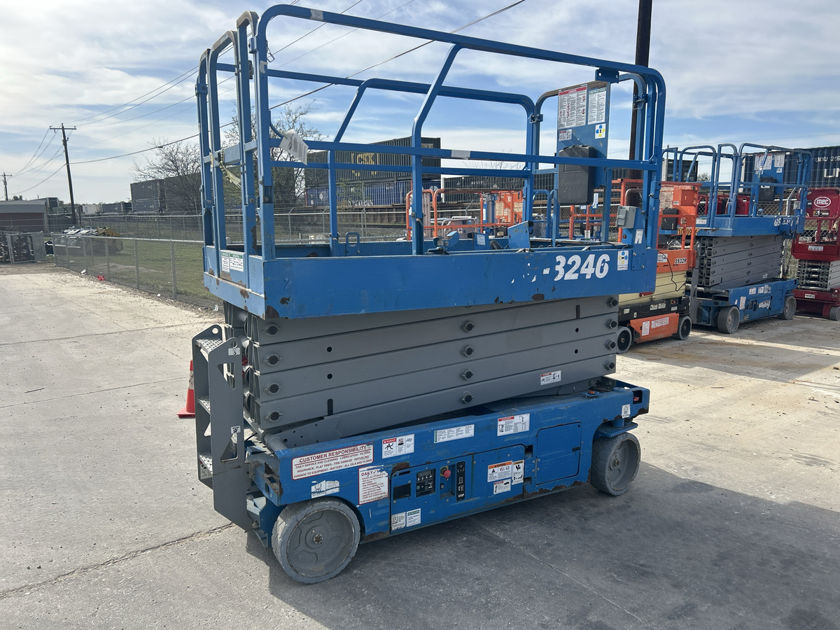 2018 Genie GS-3246-12