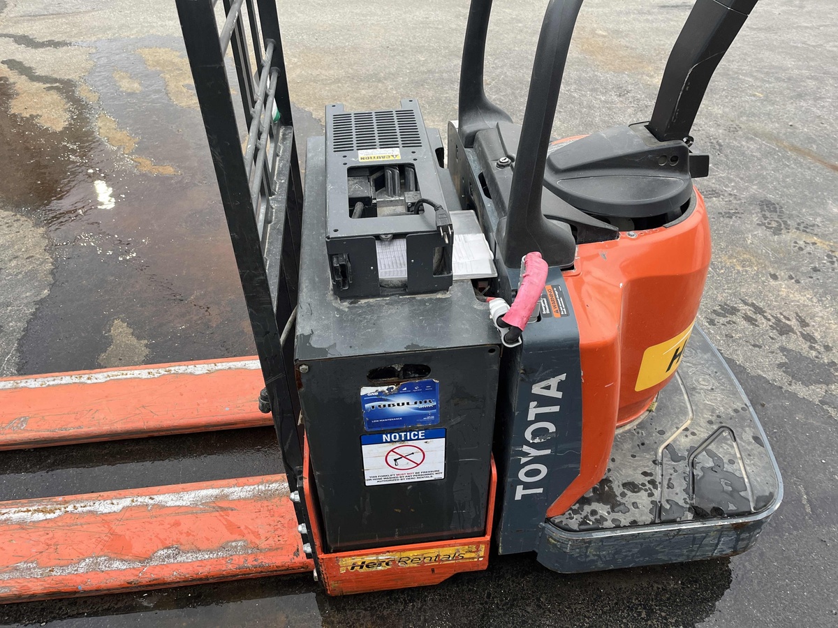 2020 Toyota 8HBE30-5