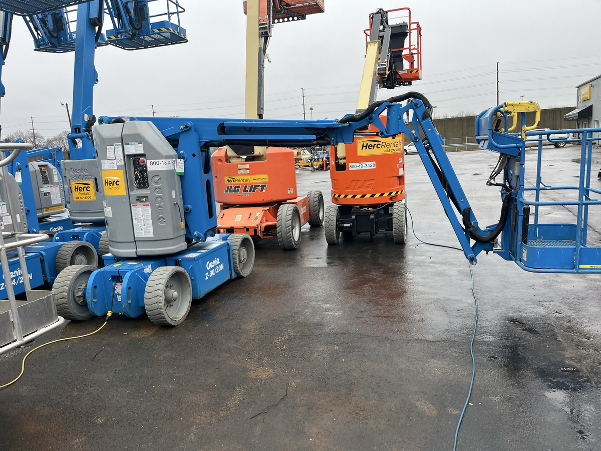 2017 Genie Z-30/20 N