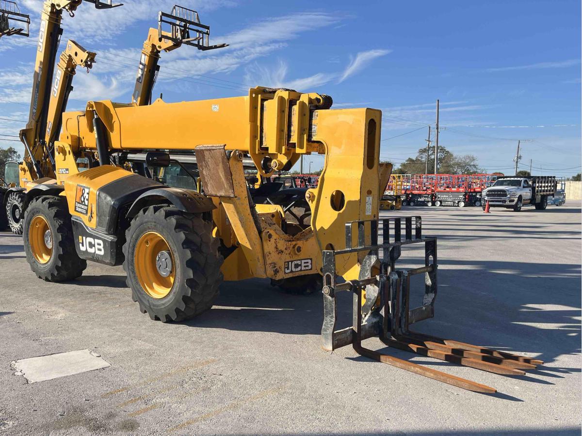 2017 JCB 510-56
