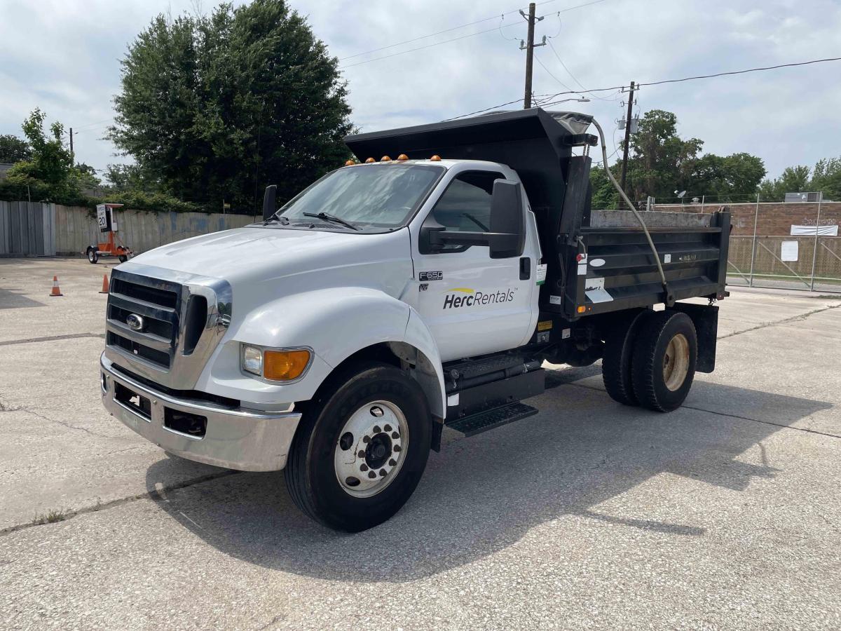 2015 Ford F650