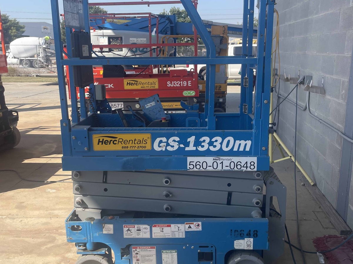 2019 Genie GS1330M-4