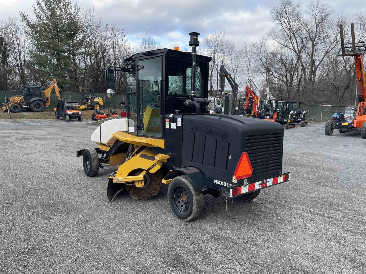 2017 LayMor SweepMaster 400