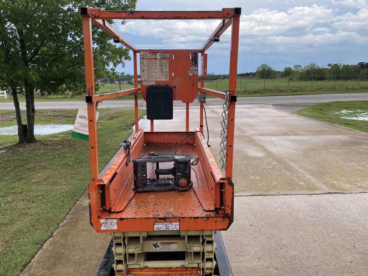 2018 JLG 1932R