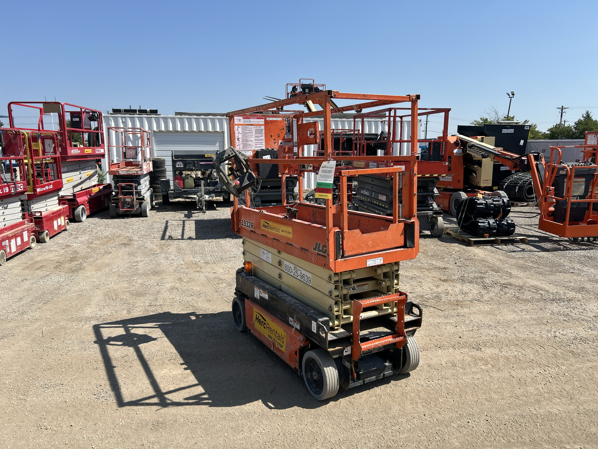 2019 JLG 1932R