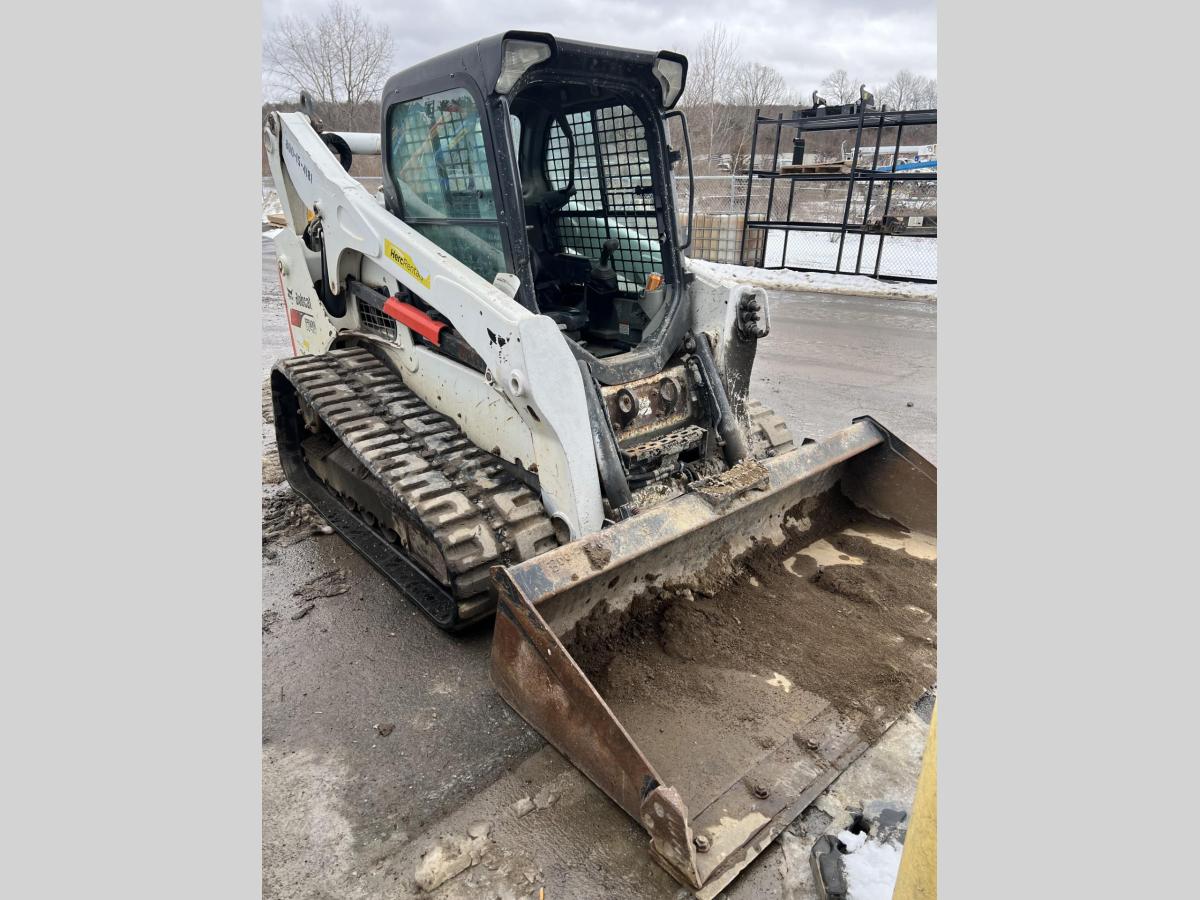 2017 Bobcat T740