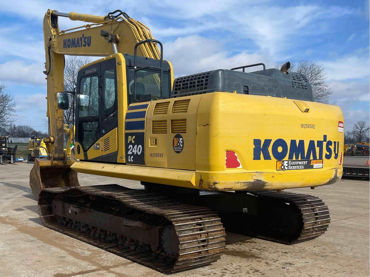2019 Komatsu PC240LC-11